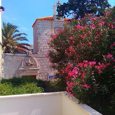 Pag studio Garden Pag Town Esterno foto