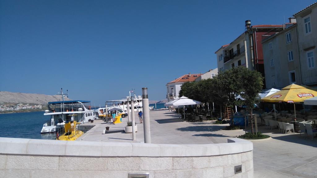 Pag studio Garden Pag Town Esterno foto